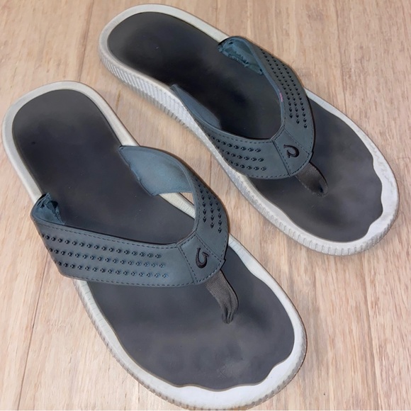 OluKai Men’s 13/46 Gray Comfort flip flops beach summertime casual - Picture 1 of 7